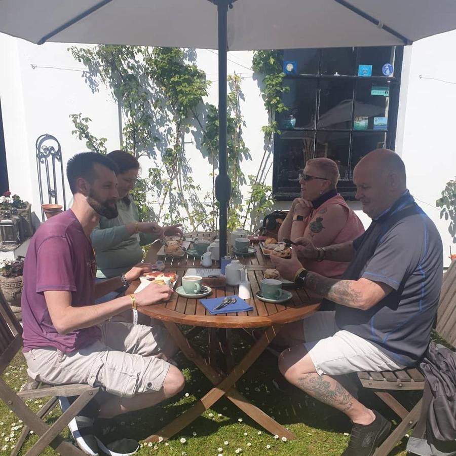 St Vincent Guest House Линтън Екстериор снимка
