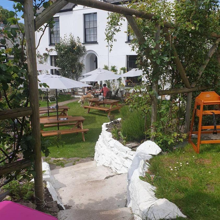 St Vincent Guest House Линтън Екстериор снимка