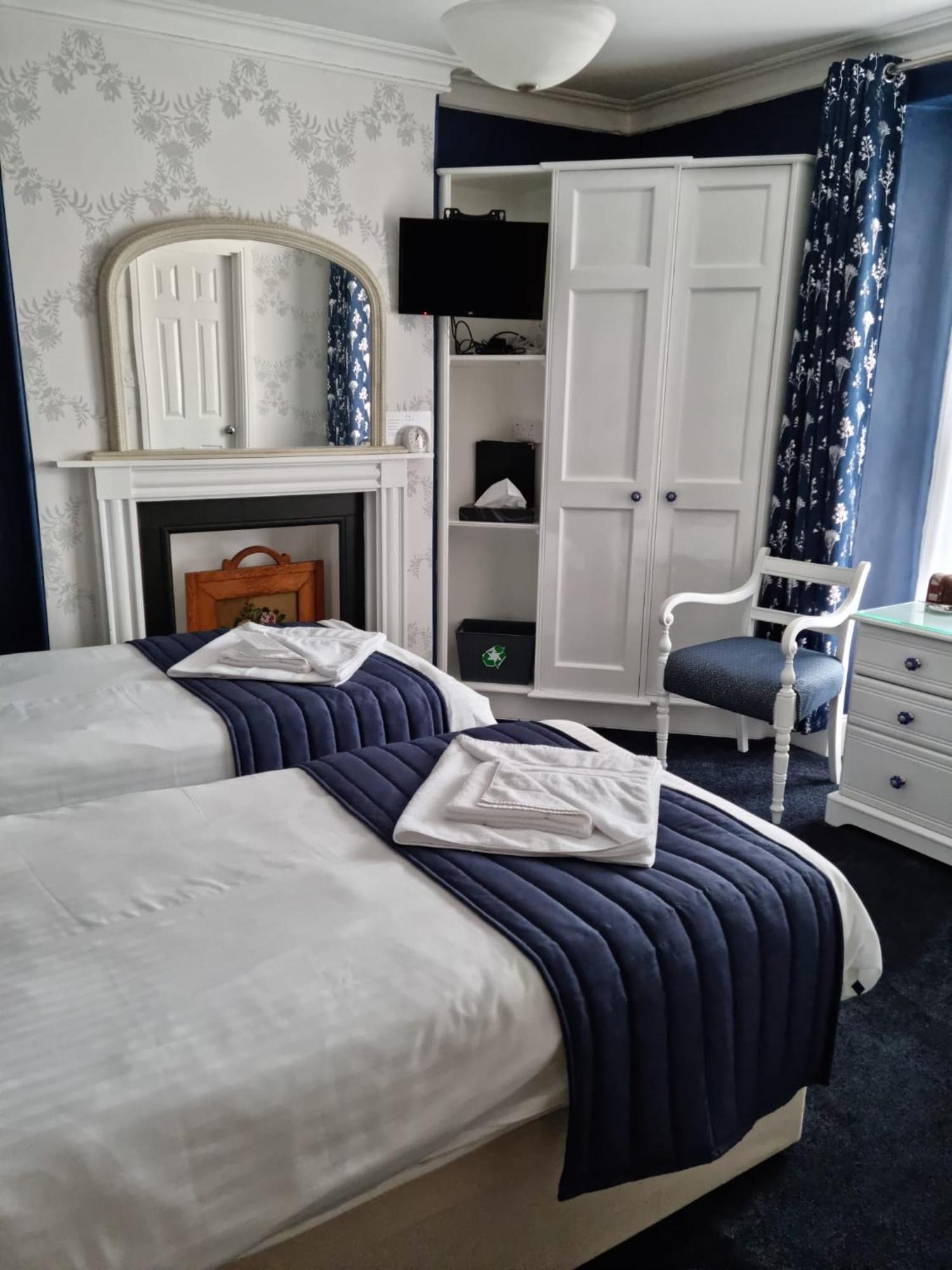 St Vincent Guest House Линтън Екстериор снимка