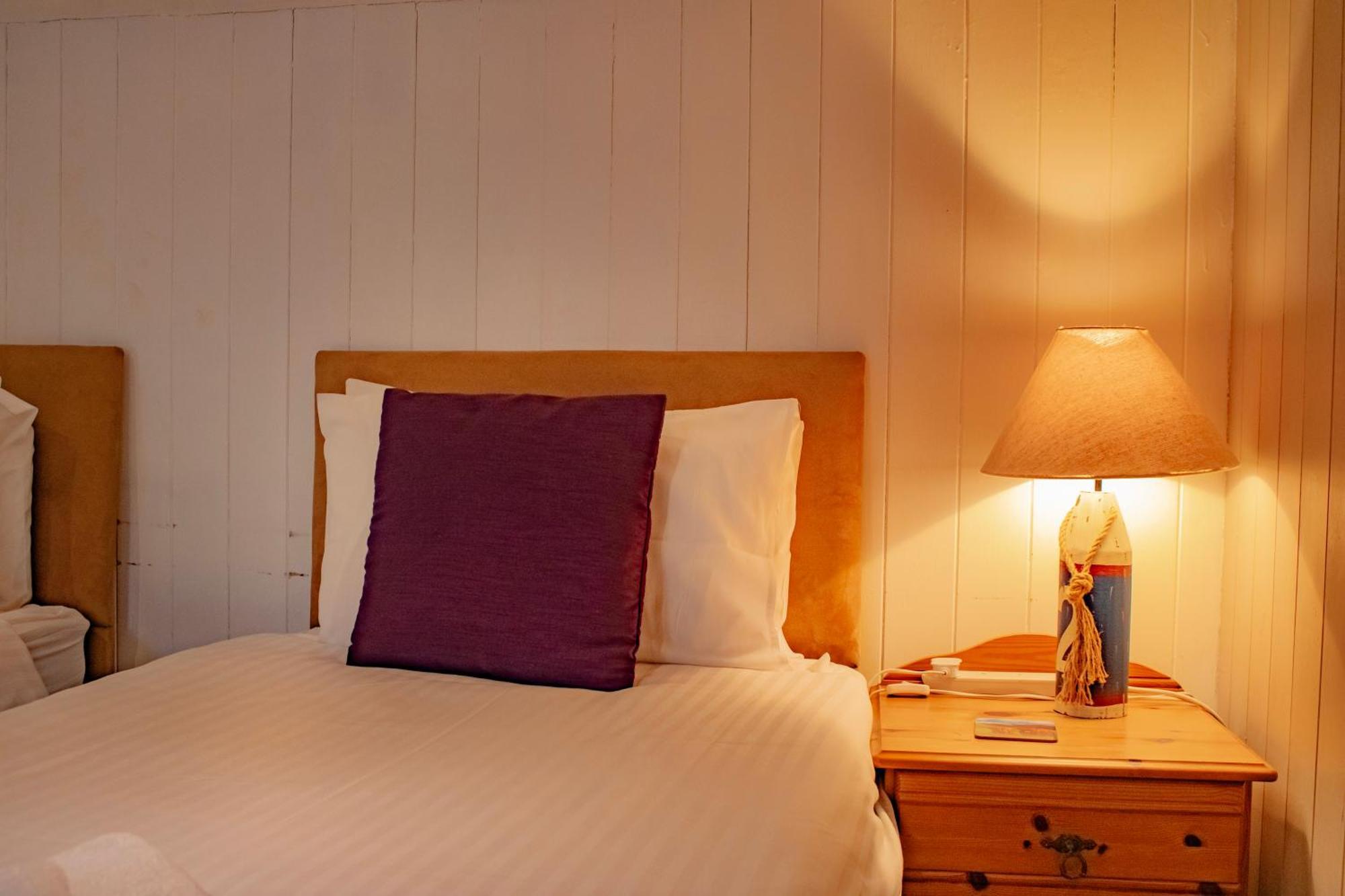 St Vincent Guest House Линтън Екстериор снимка