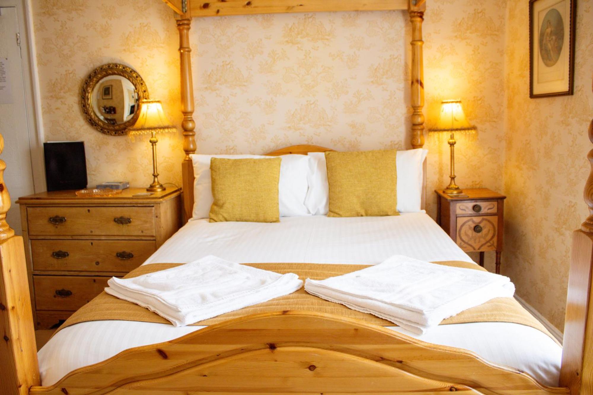 St Vincent Guest House Линтън Екстериор снимка