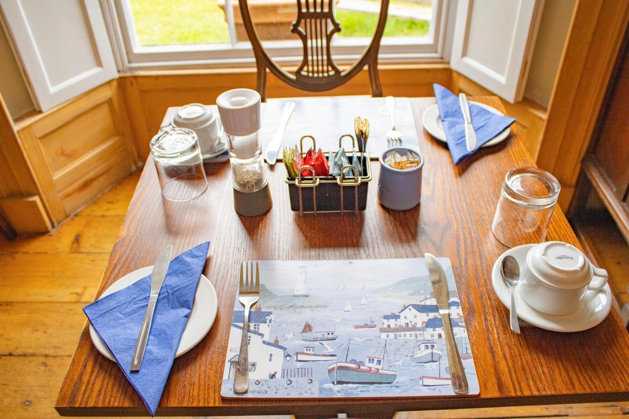 St Vincent Guest House Линтън Екстериор снимка