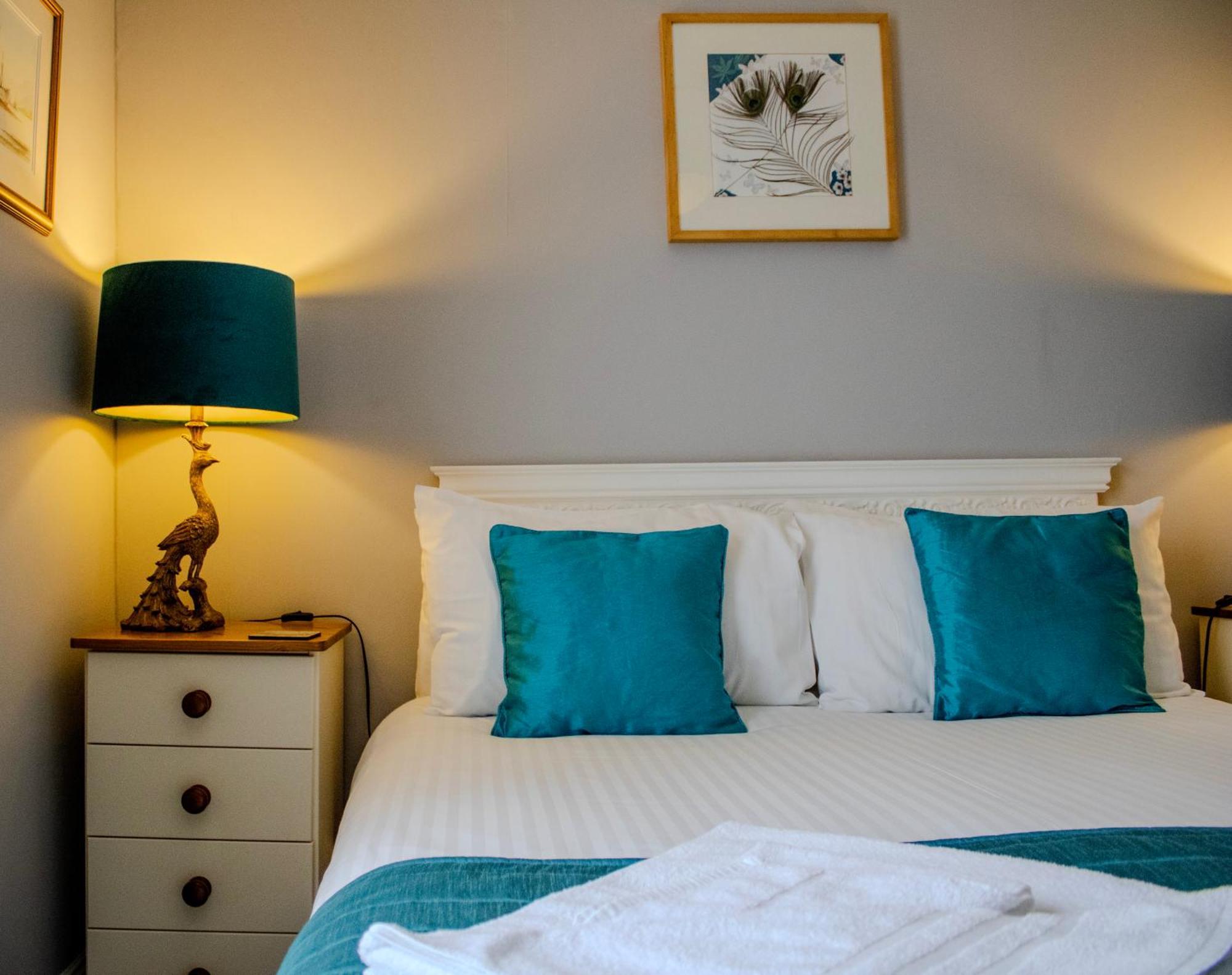 St Vincent Guest House Линтън Екстериор снимка